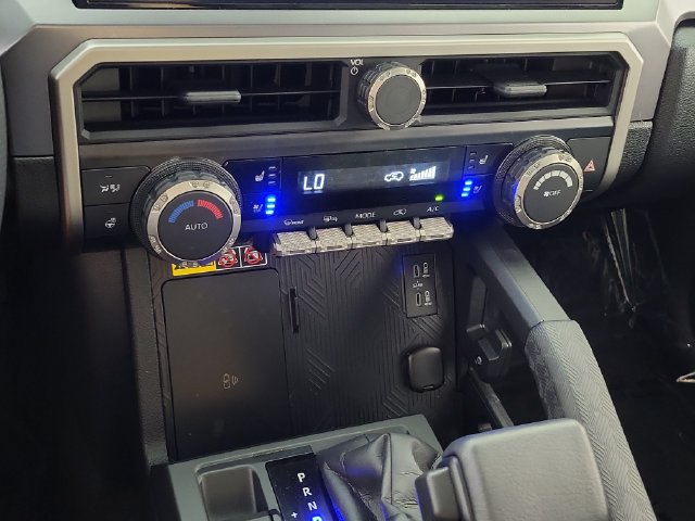 Used 2026 Toyota 4Runner TRD Off-Road Premium AWD/4WD image 31