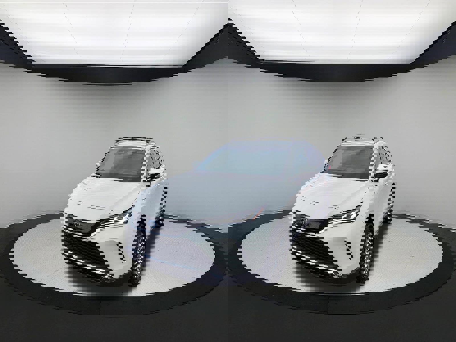 Used 2021 Toyota Venza Limited w/ Advanced Technology Package image 4