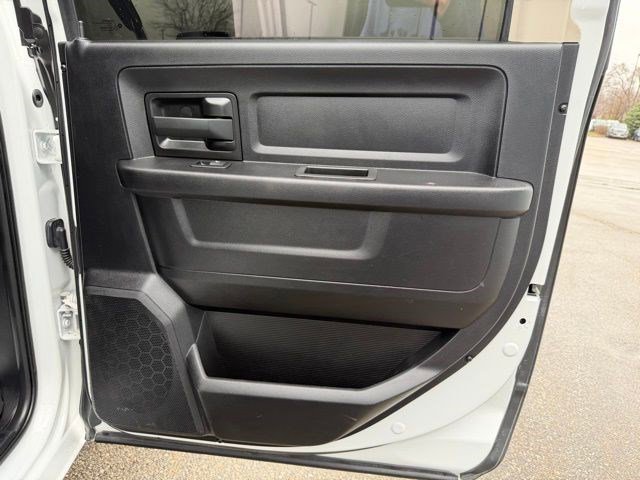 Used 2018 RAM 2500 Tradesman w/ Chrome Appearance Group image 17