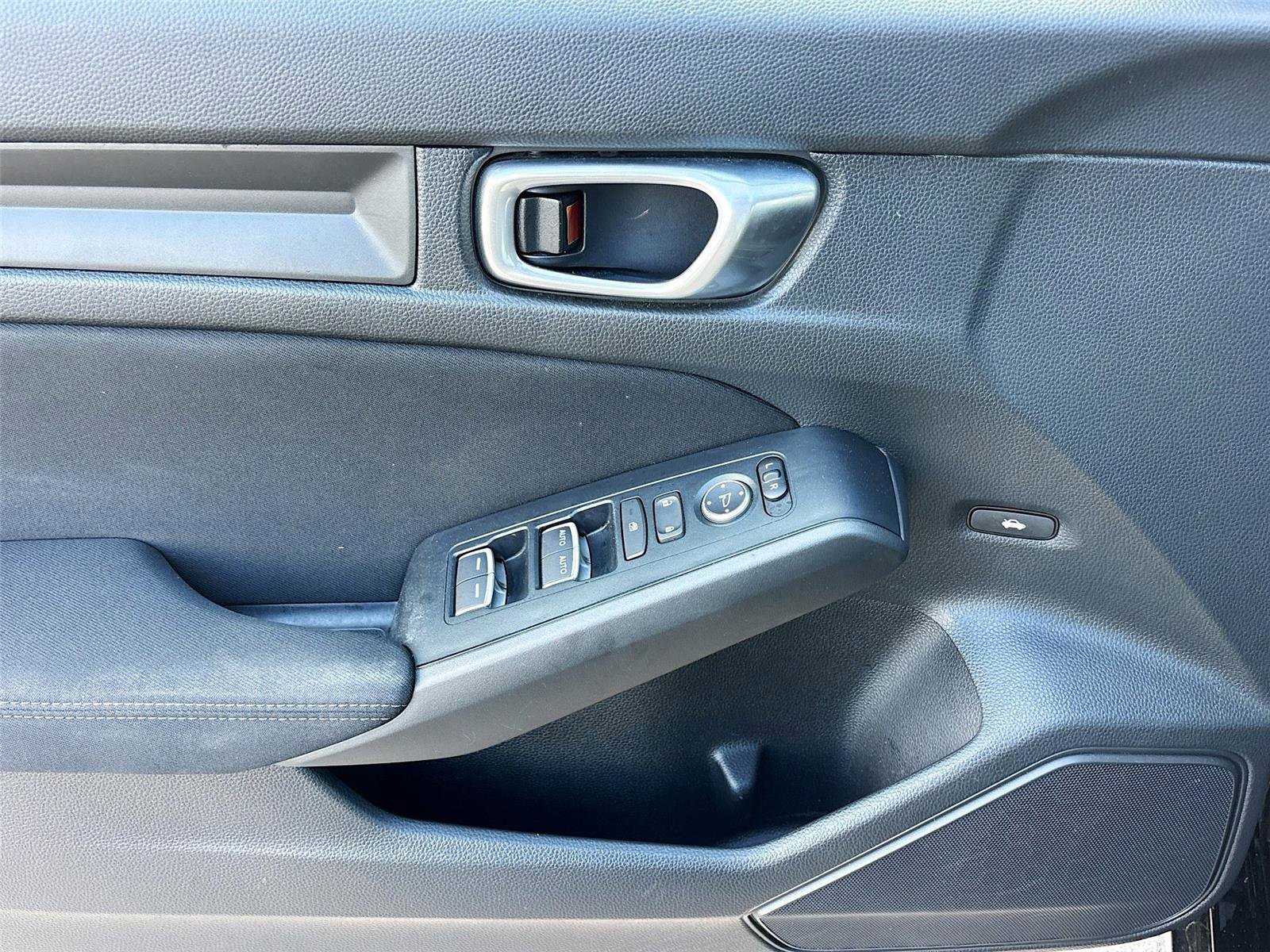 Used 2024 Honda Civic Sport image 17