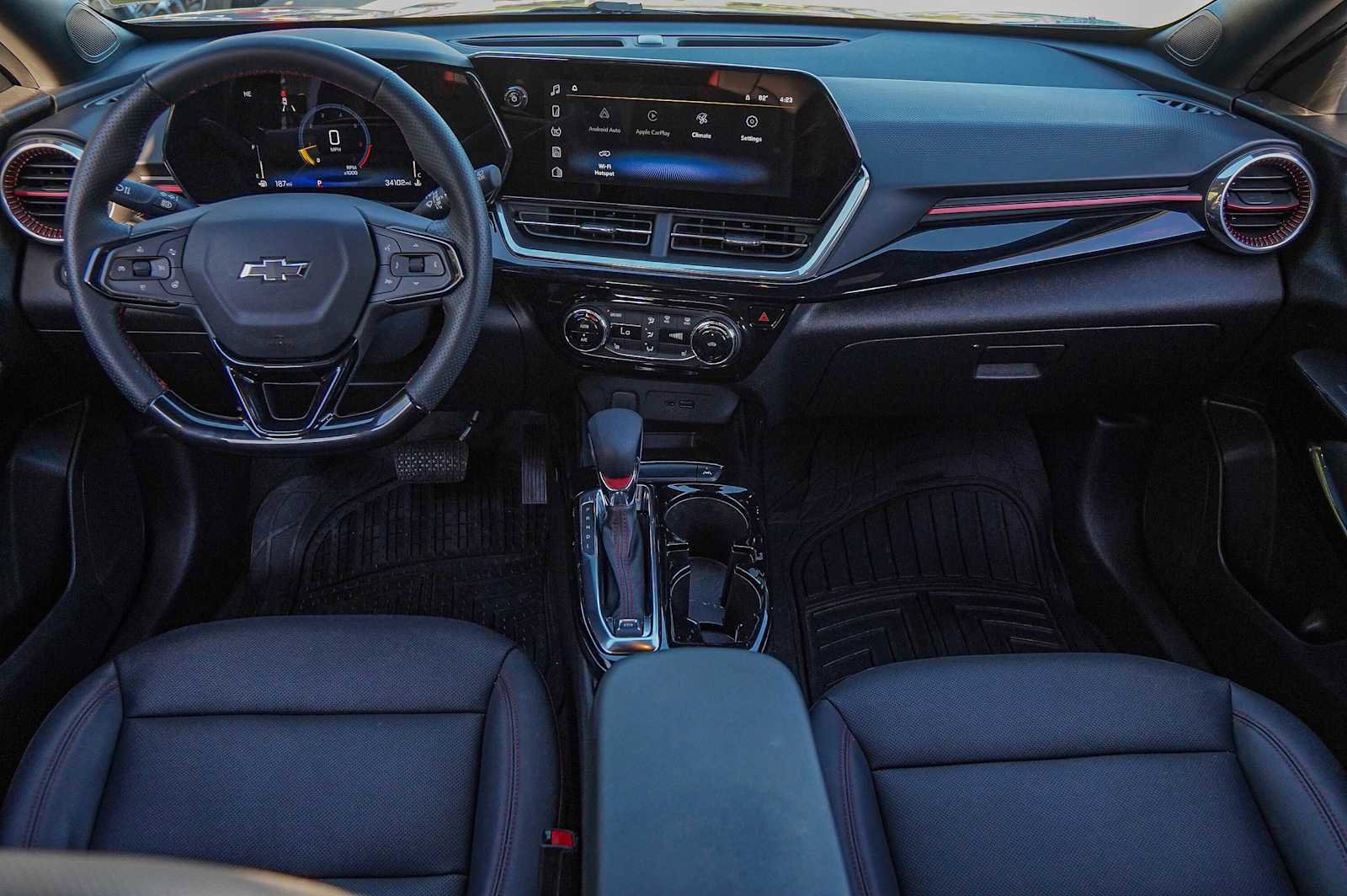 Used 2024 Chevrolet Trax RS w/ Sunroof Package image 24