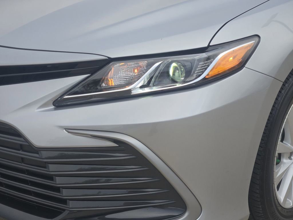 Used 2024 Toyota Camry LE FWD image 10