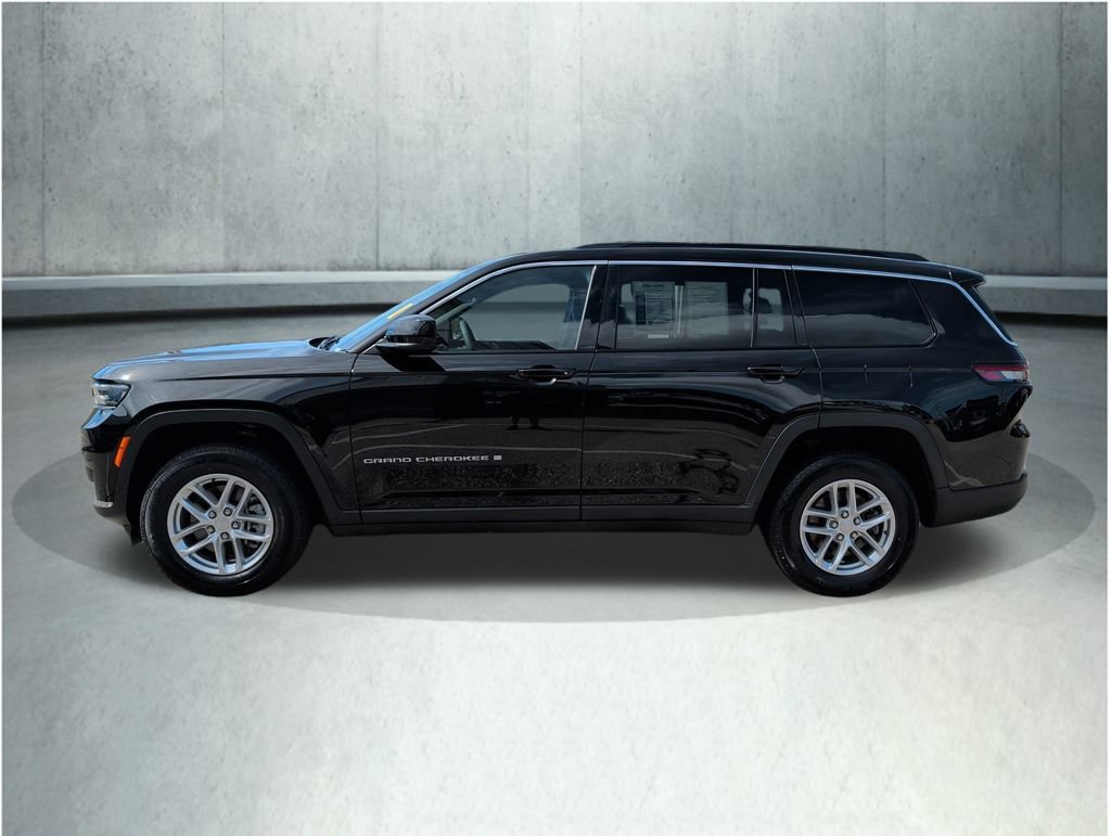 Used 2024 Jeep Grand Cherokee L Laredo w/ Luxury Tech Group I AWD/4WD image 2
