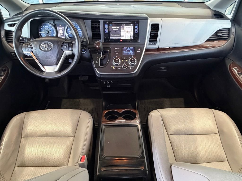 Certified 2017 Toyota Sienna Limited image 32