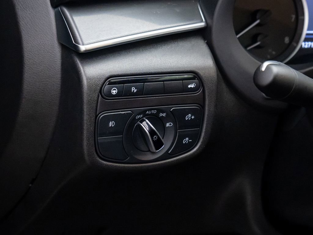 Used 2025 INFINITI QX55 Luxe w/ Cargo Package image 21