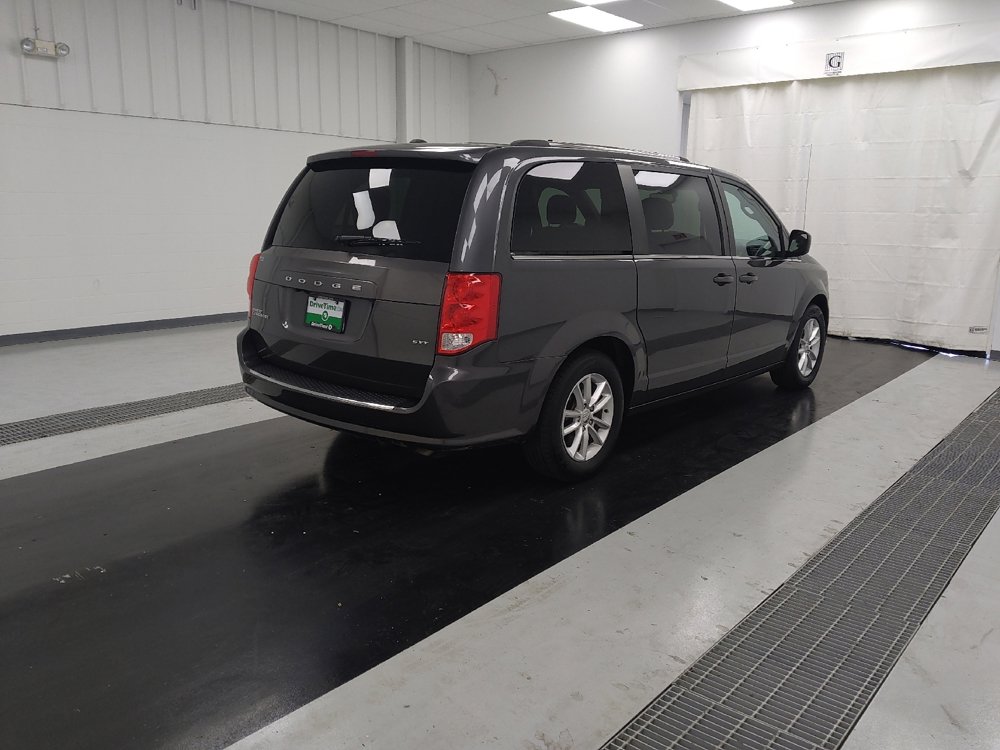 Used 2020 Dodge Grand Caravan SXT image 9