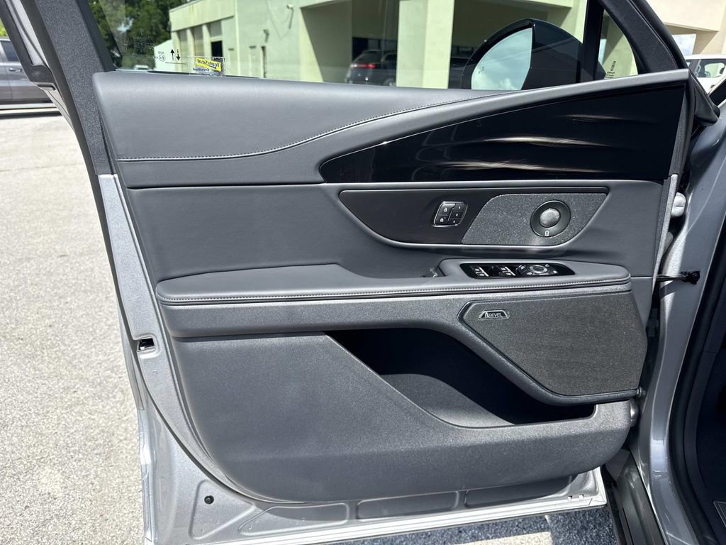 New 2026 Lincoln Nautilus Premier w/ Equipment Group 102A AWD/4WD image 18