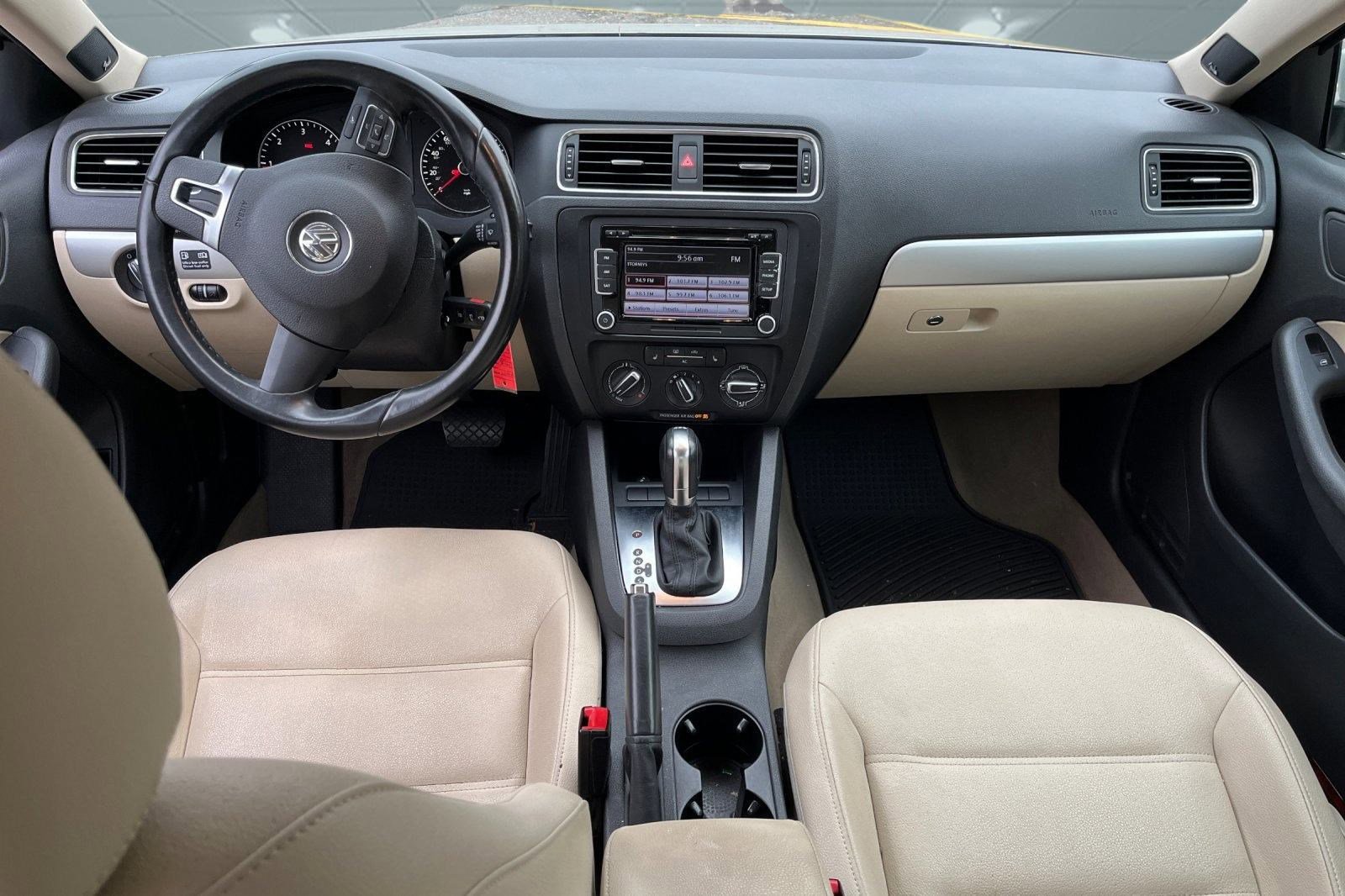 Used 2012 Volkswagen Jetta TDI image 7