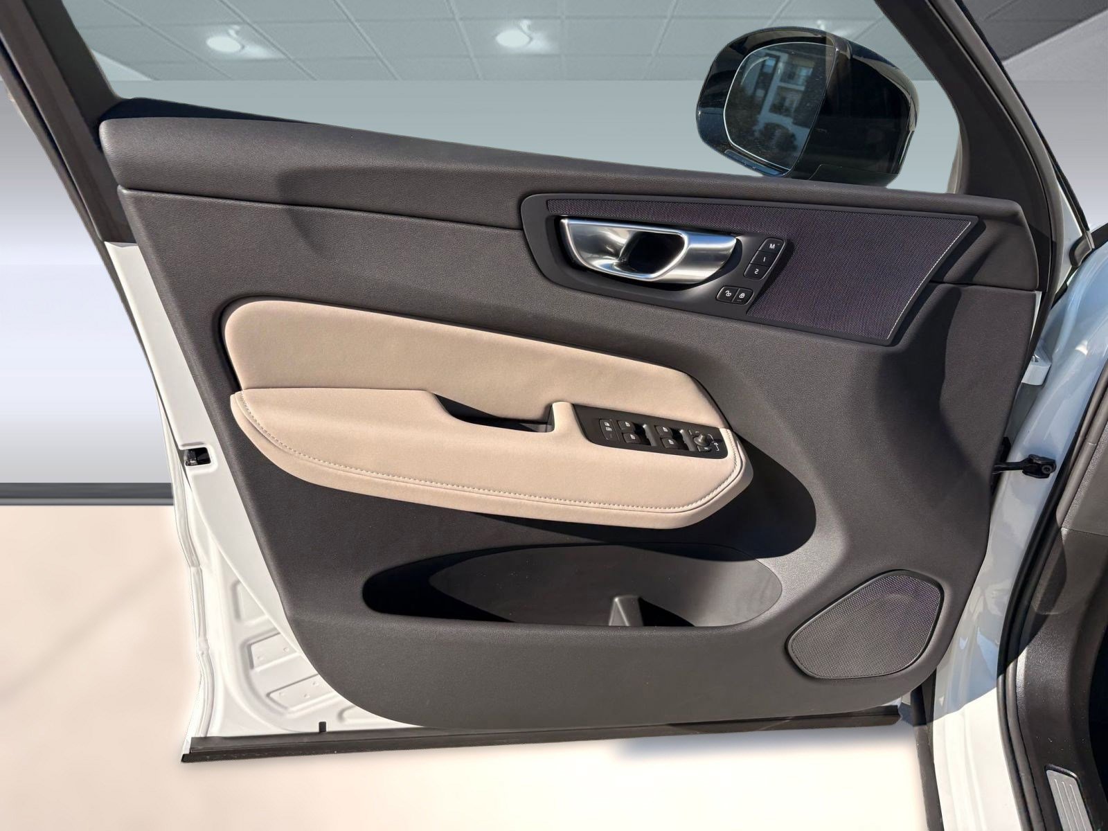 Certified 2026 Volvo XC60 B5 Plus w/ Protection Package Premier image 12