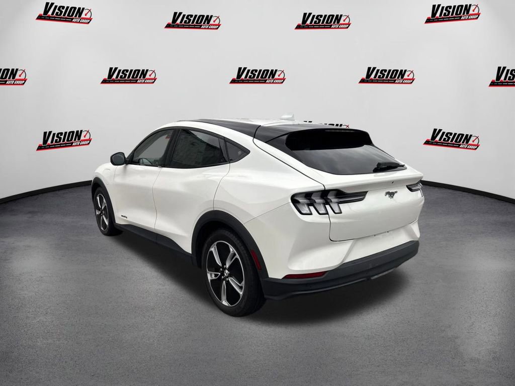 Used 2022 Ford Mustang Mach-E Select image 7