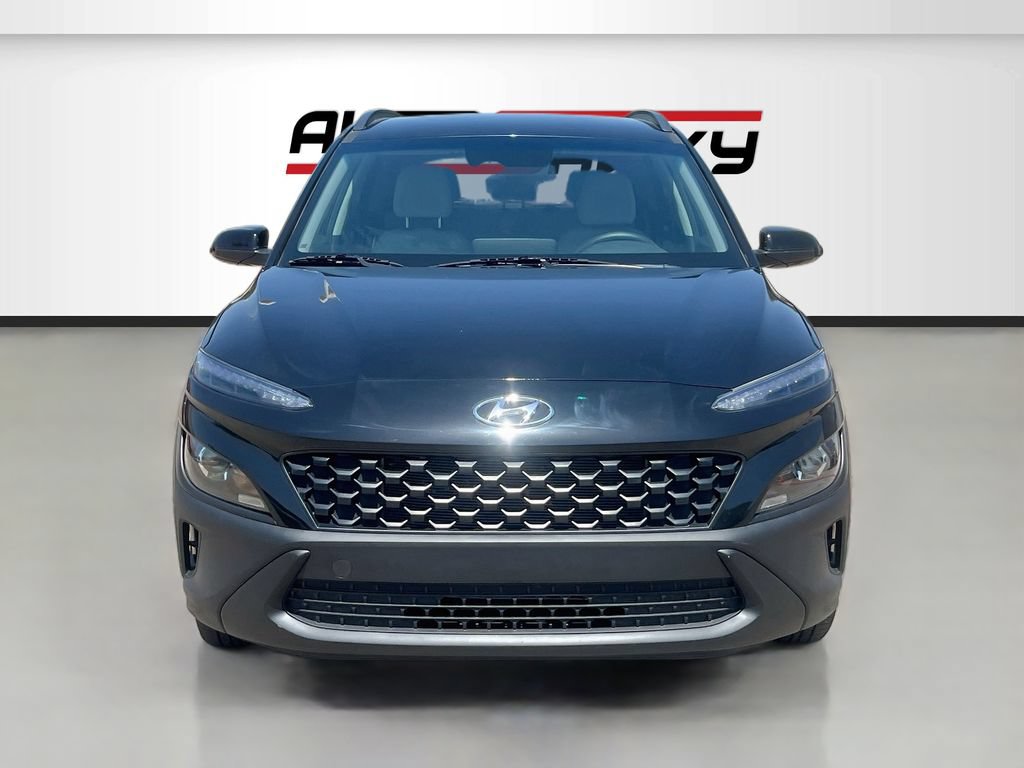 Used 2023 Hyundai Kona SEL w/ Cargo Package AWD/4WD image 2