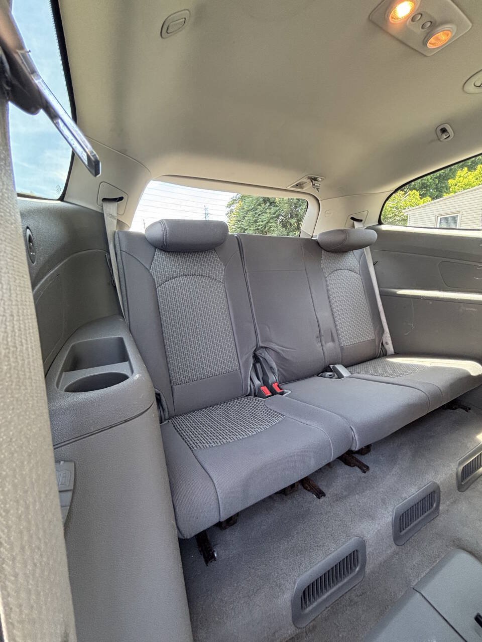 Used 2010 Chevrolet Traverse LS FWD image 19