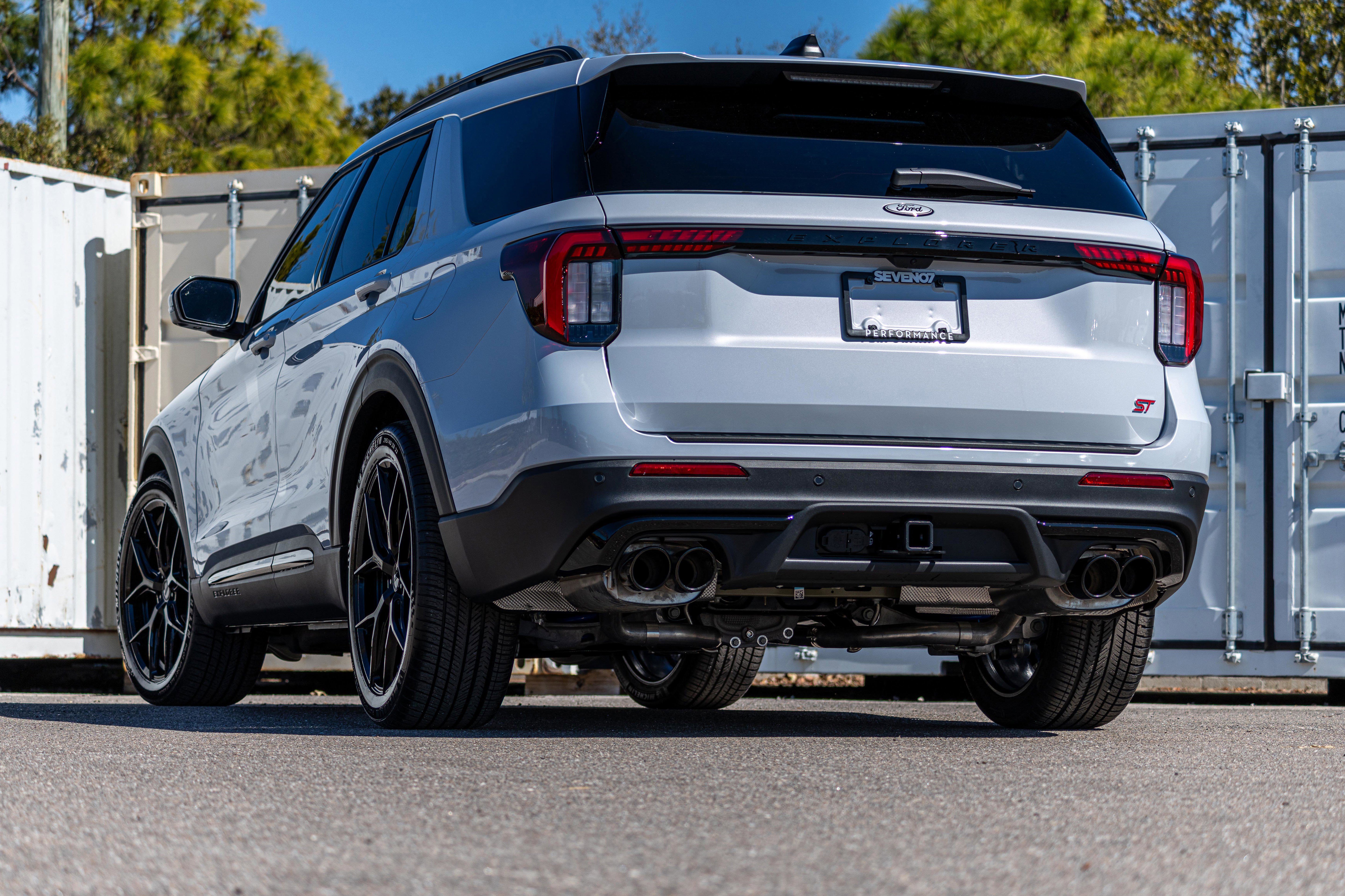 New 2026 Ford Explorer ST w/ Sun And Sound Package image 6