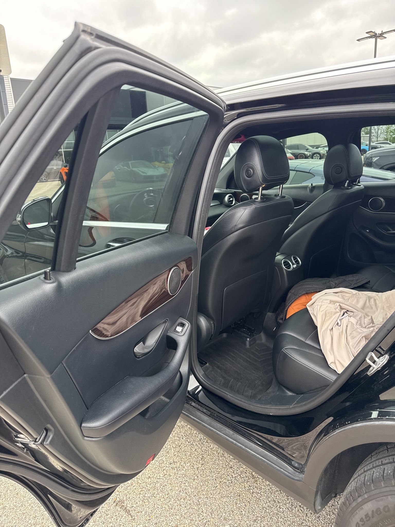 Used 2017 Mercedes-Benz GLC 300 4MATIC image 5