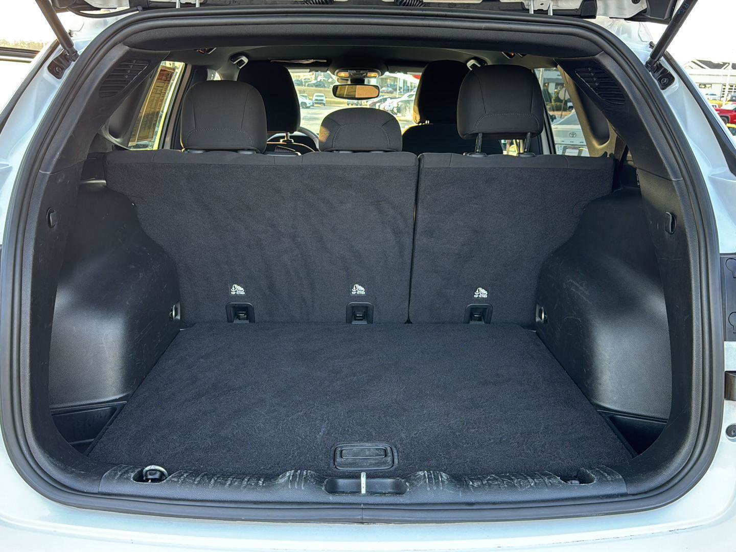 Used 2023 Jeep Compass Sport image 27