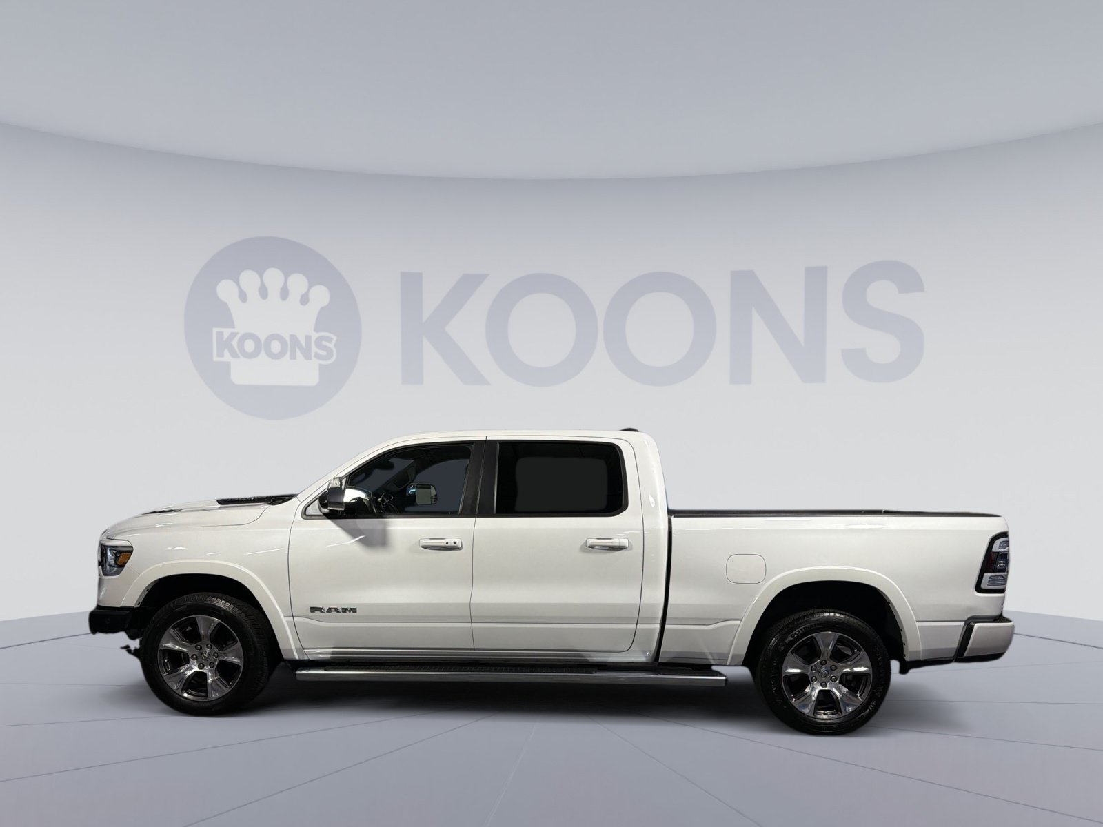 Used 2019 RAM 1500 Laramie AWD/4WD image 2