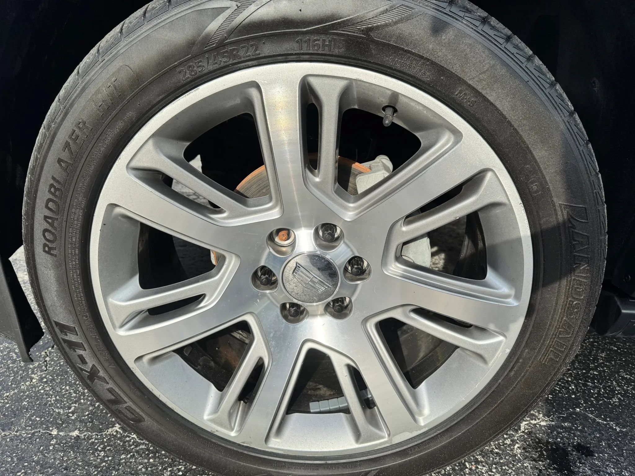 Used 2017 Cadillac Escalade ESV Premium Luxury AWD/4WD image 16