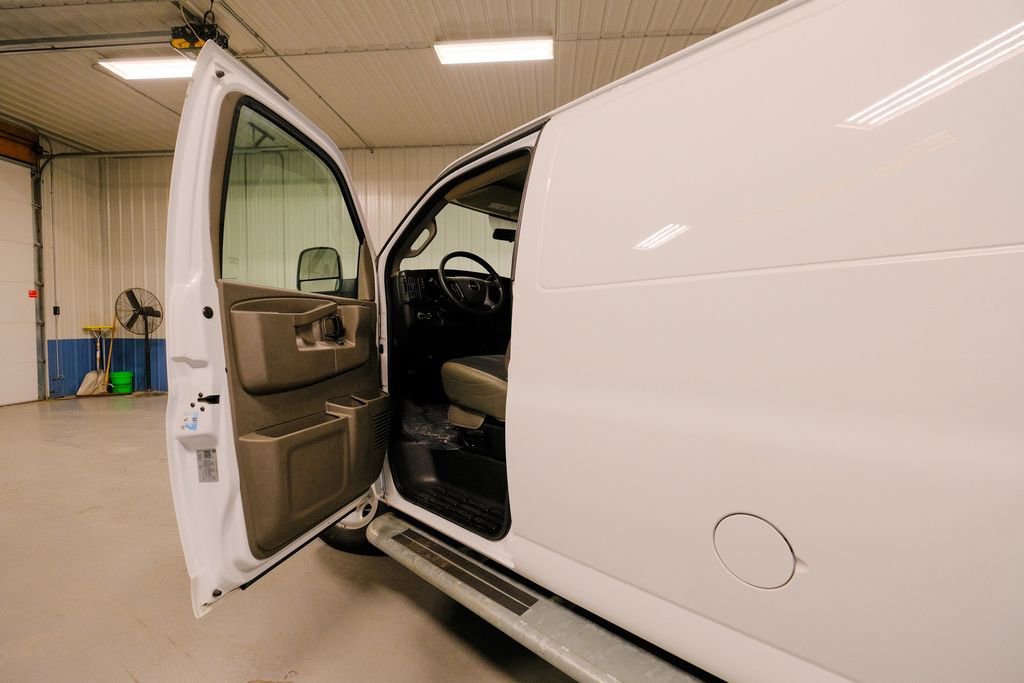Used 2024 GMC Savana 2500 w/ Driver Convenience Package image 30