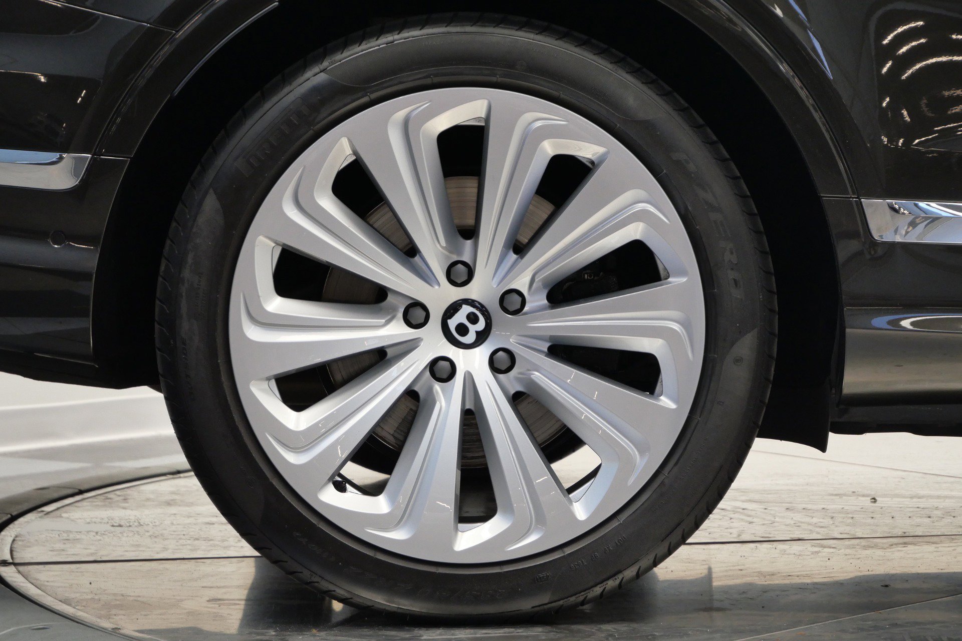 Used 2021 Bentley Bentayga Hybrid -Mulliner Driving Speci image 43