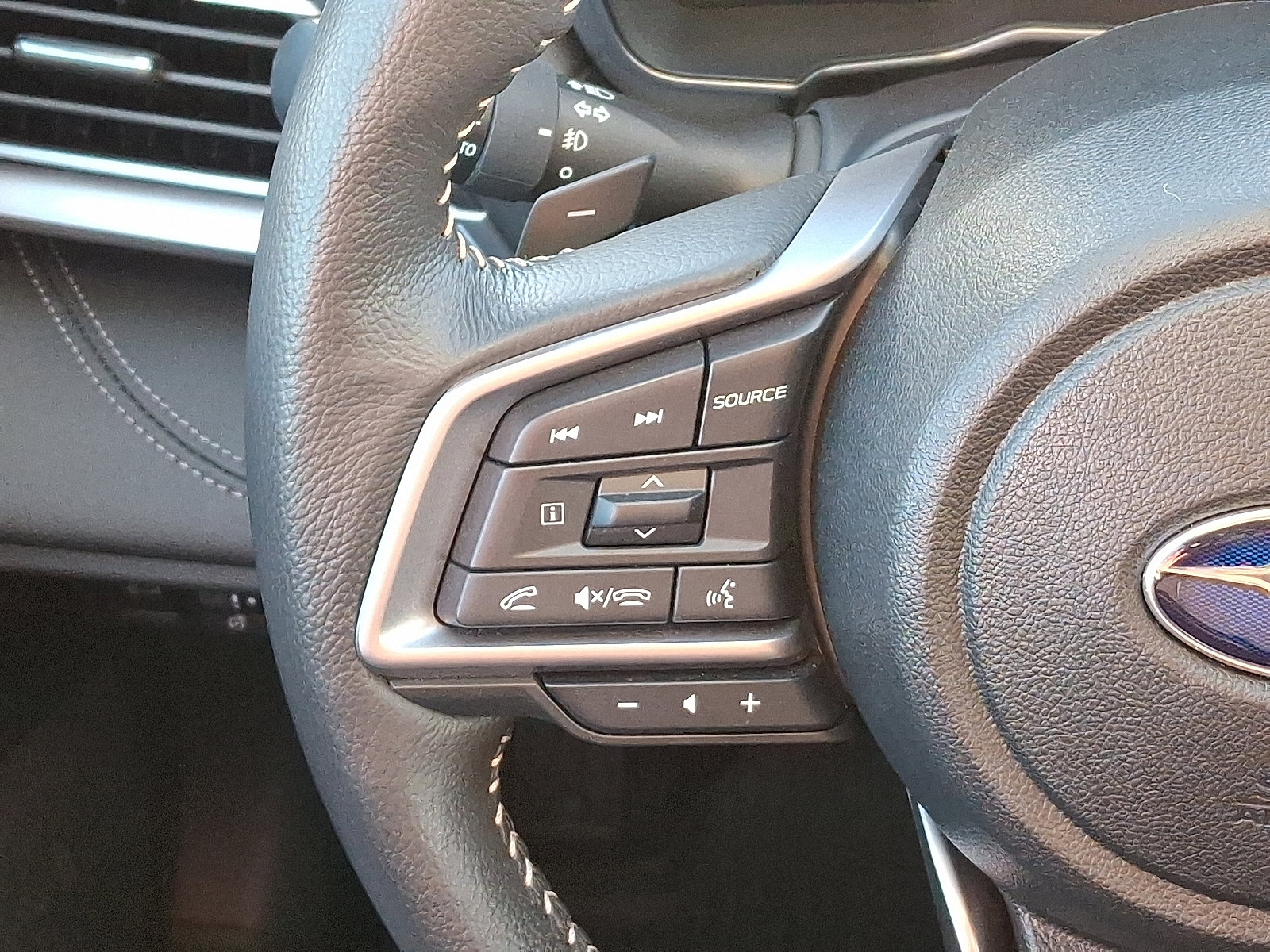 Certified 2025 Subaru Outback Limited image 23