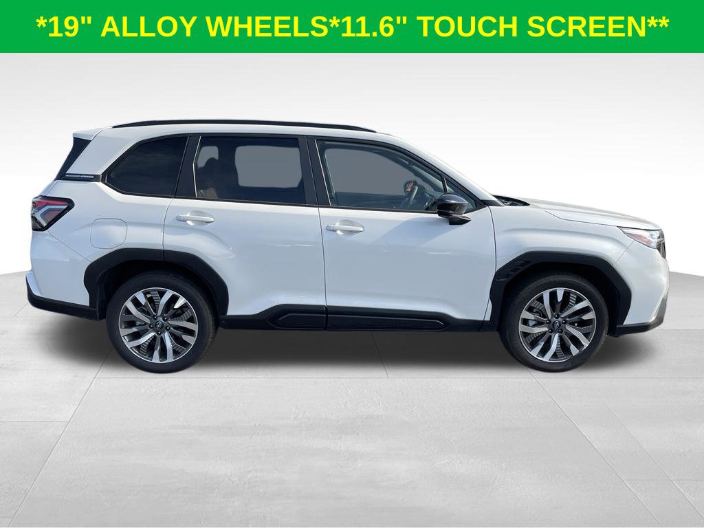 Used 2025 Subaru Forester Touring AWD/4WD image 5
