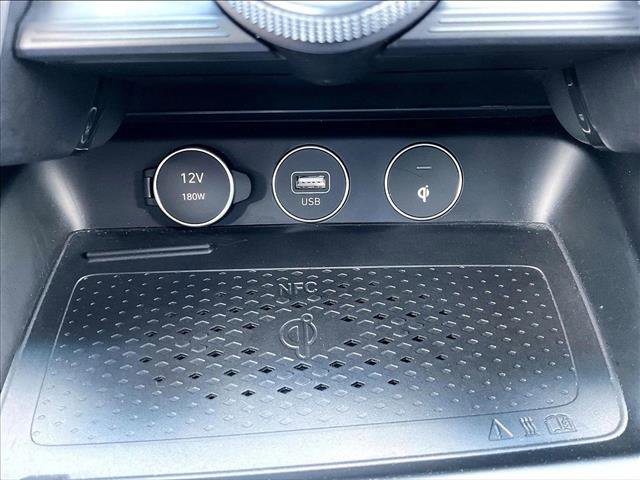 Used 2022 Genesis G70 3.3T RWD image 26