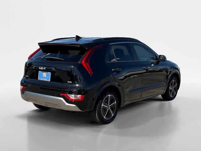 Used 2023 Kia Niro SX image 5