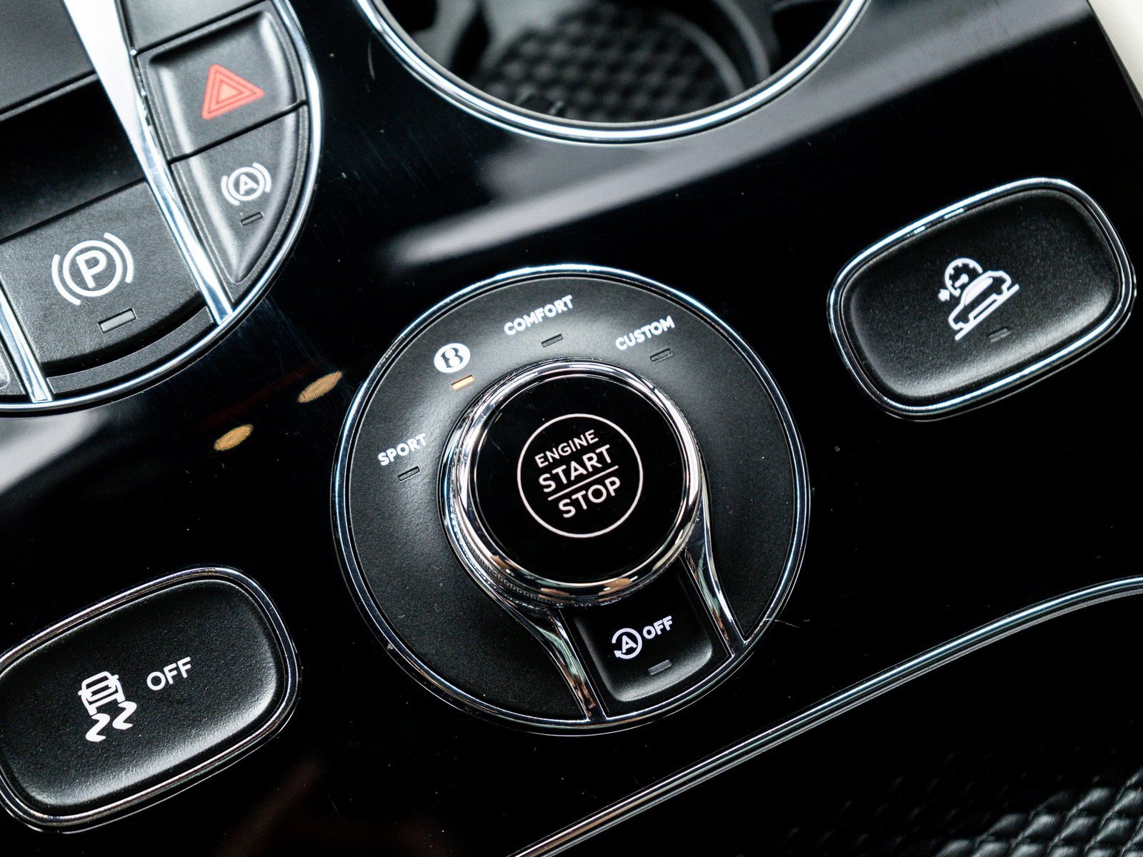 Certified 2023 Bentley Bentayga Extended Wheelbase image 35