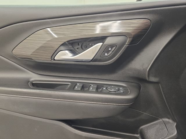 Used 2022 GMC Terrain SLE FWD image 33