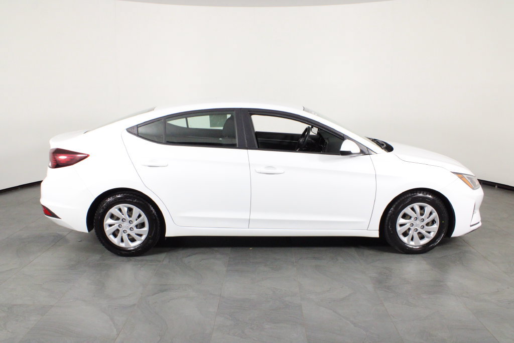 Used 2019 Hyundai Elantra SE w/ Cargo Package FWD image 12