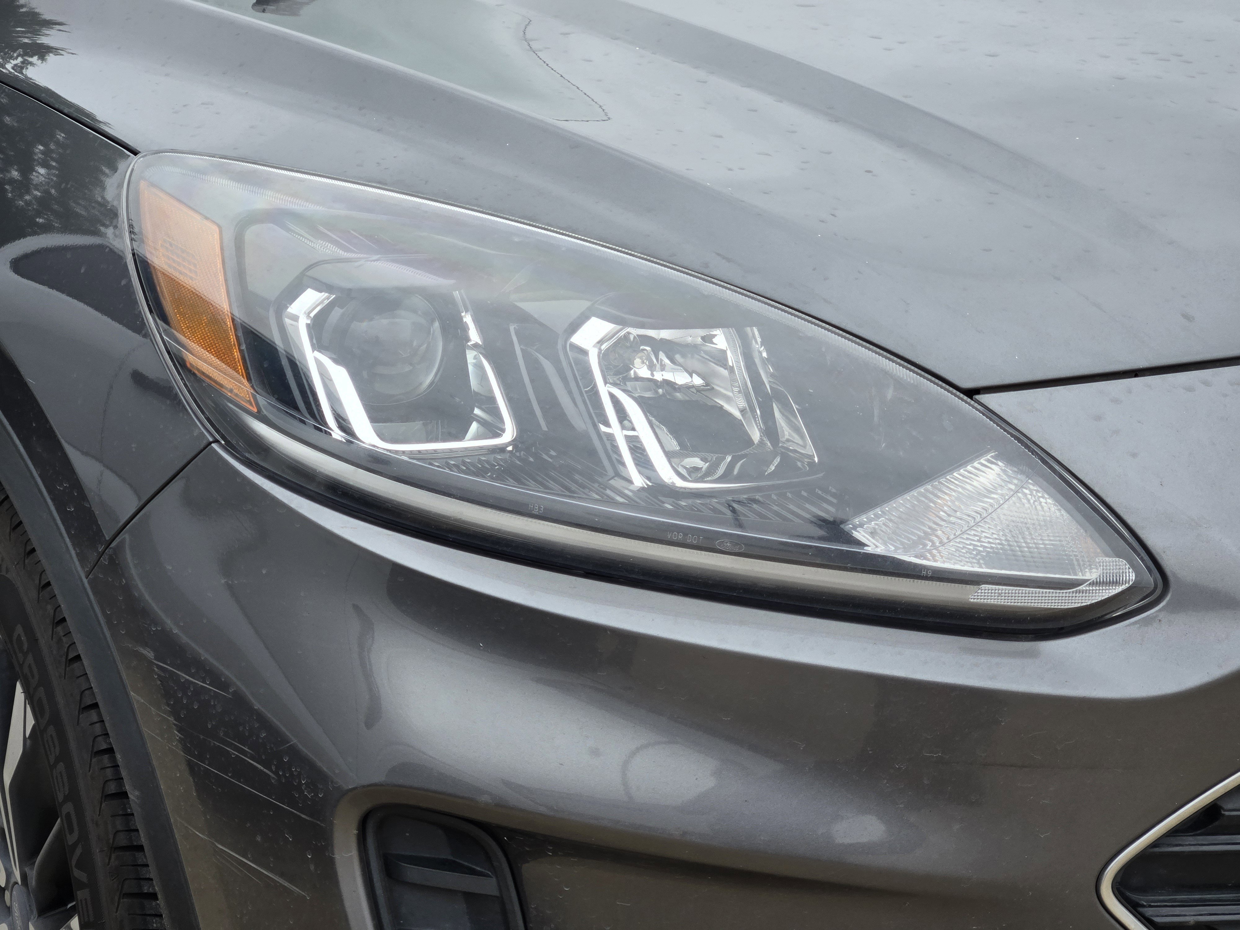 Used 2021 Ford Escape SE w/ SE Sport Appearance Package FWD image 5
