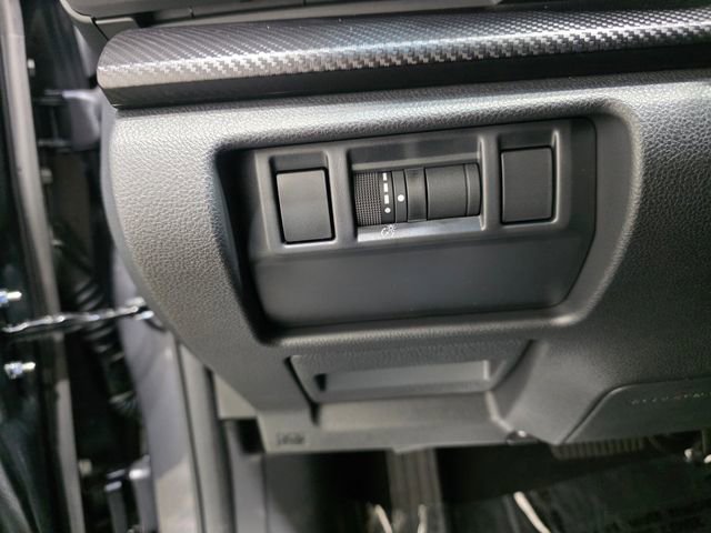Certified 2025 Subaru Crosstrek 2.0i Premium image 17