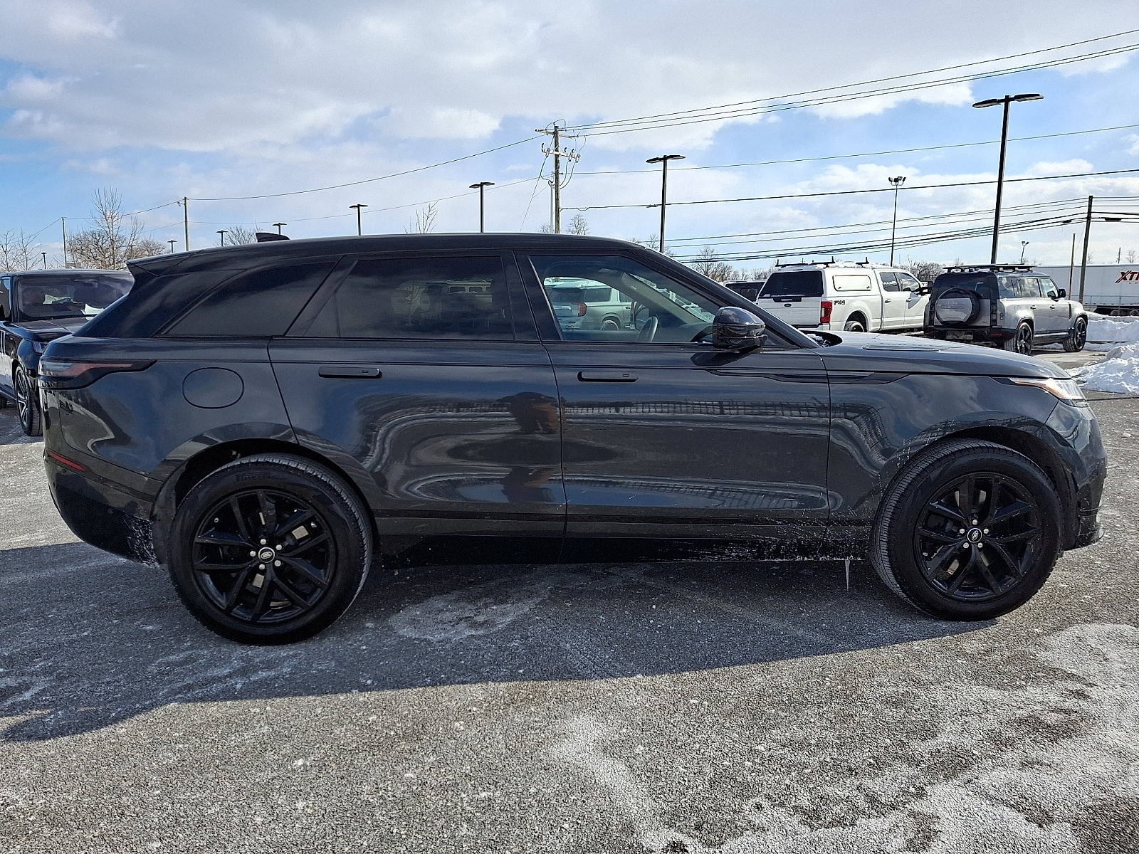 Used 2026 Land Rover Range Rover Velar Dynamic SE image 7