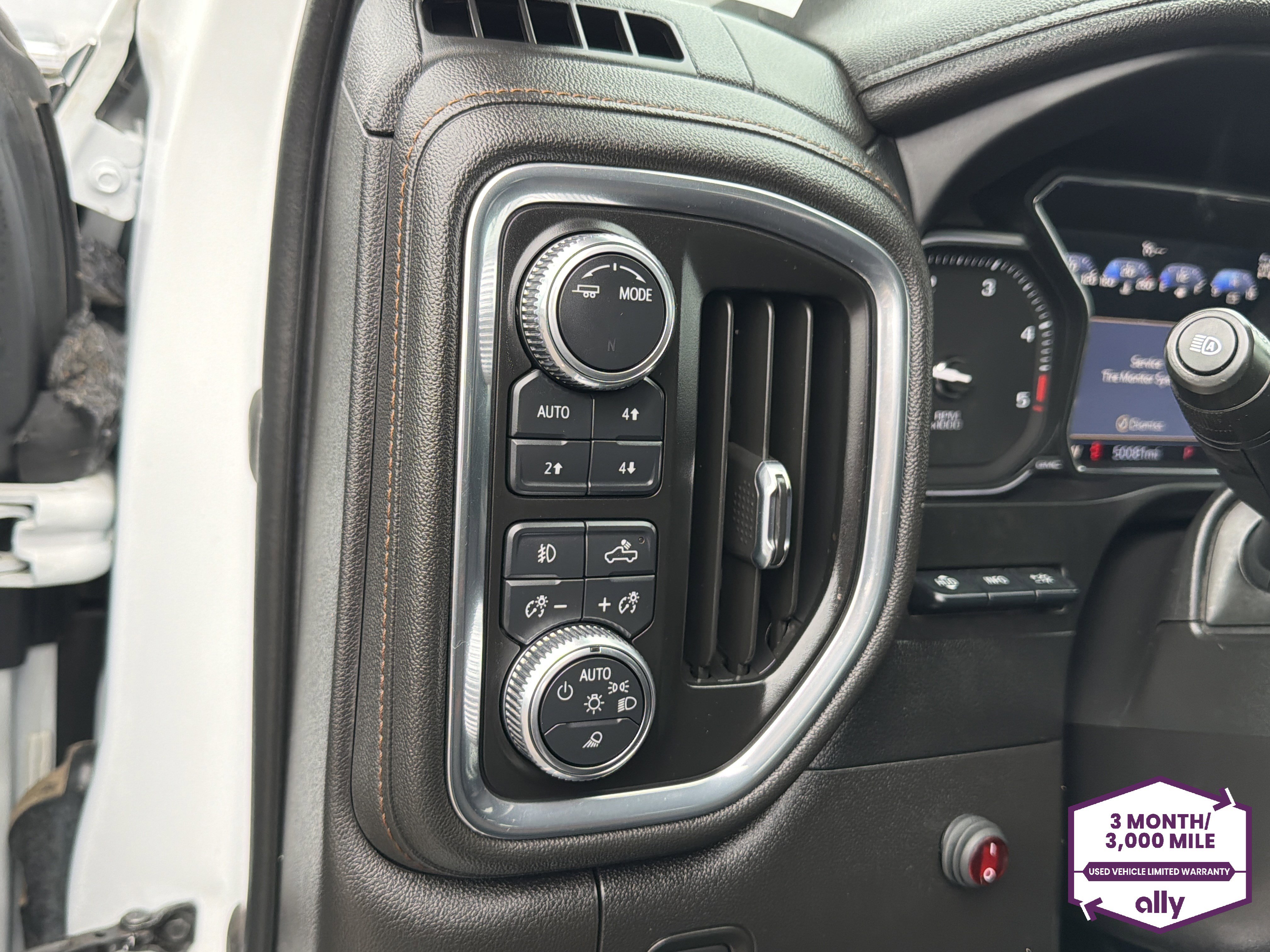 Used 2023 GMC Sierra 2500 AT4 w/ AT4 Premium Plus Package image 15