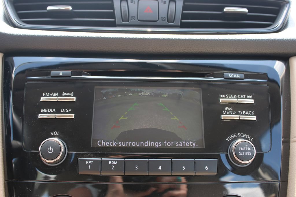 Used 2017 Nissan Rogue S FWD image 46