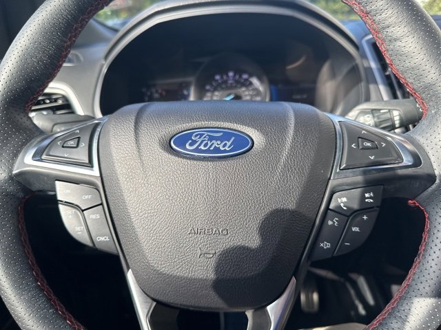 Used 2022 Ford Edge ST-Line image 18