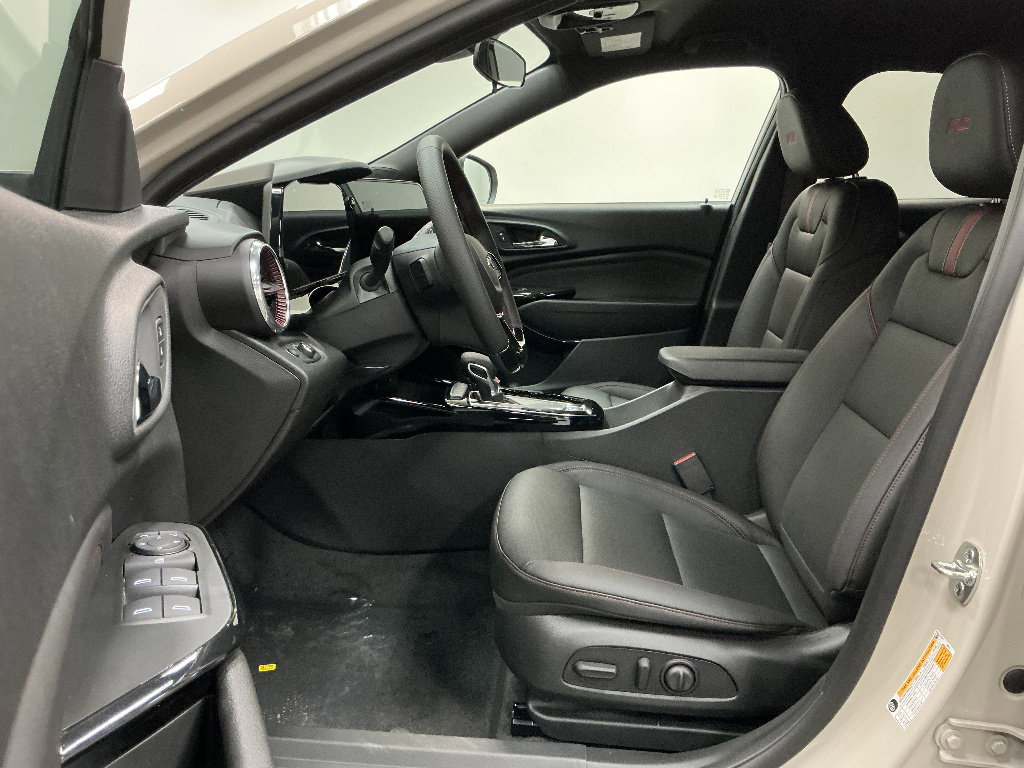 New 2026 Chevrolet Trax RS FWD image 8