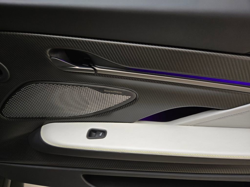 New 2025 Aston Martin Vanquish RWD image 25