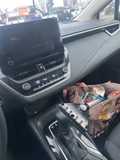 Used 2024 Toyota Corolla LE w/ LE Convenience Package image 5