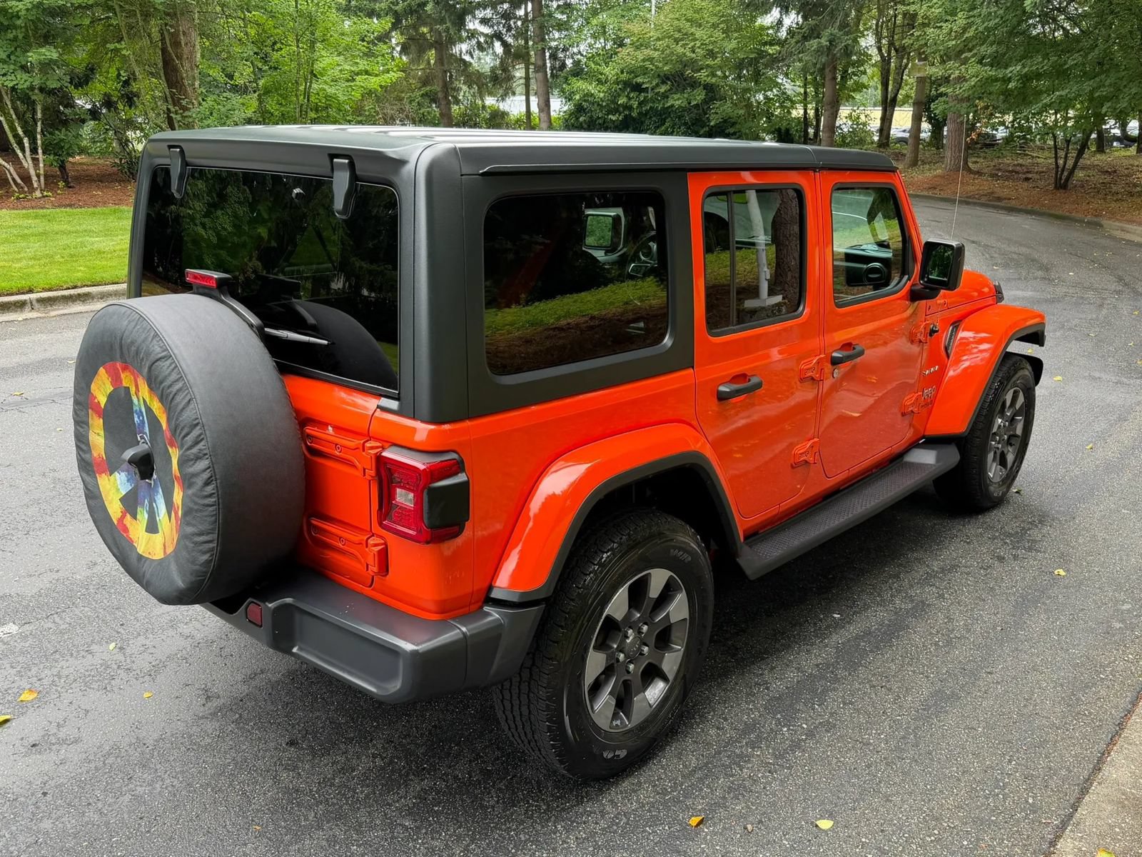 Used 2018 Jeep Wrangler Unlimited Sahara AWD/4WD image 12