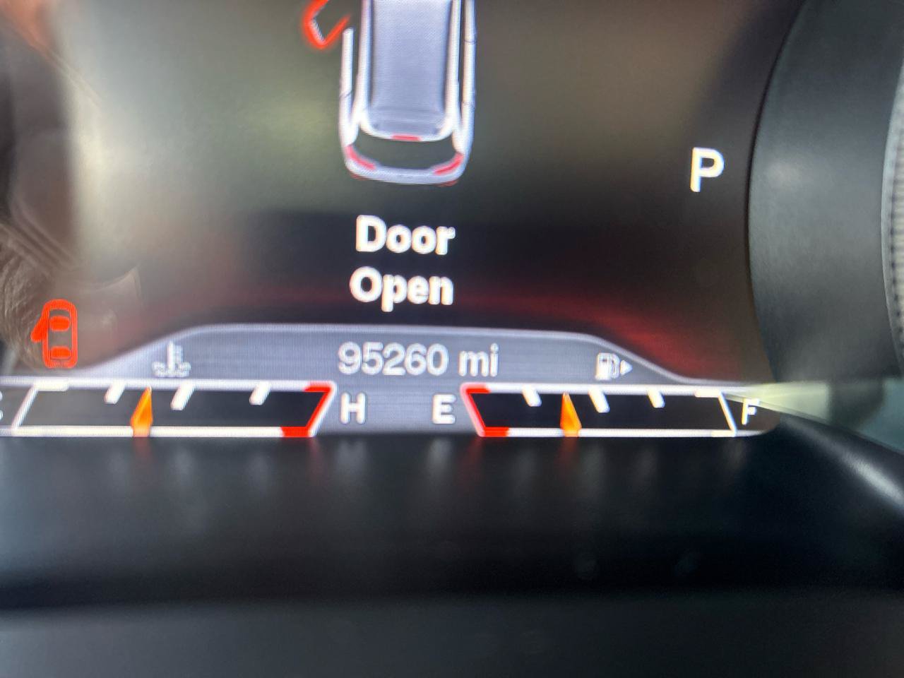 Used 2015 Jeep Cherokee Limited w/ Luxury Group AWD/4WD image 16