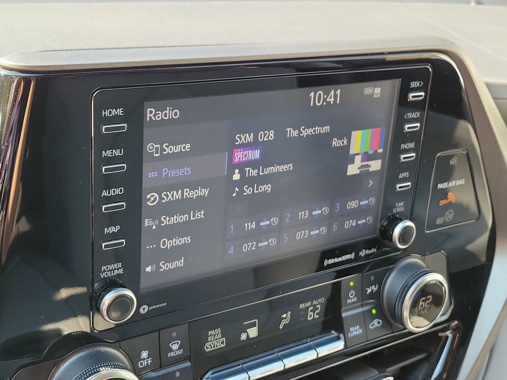 Used 2022 Toyota Highlander LE image 31