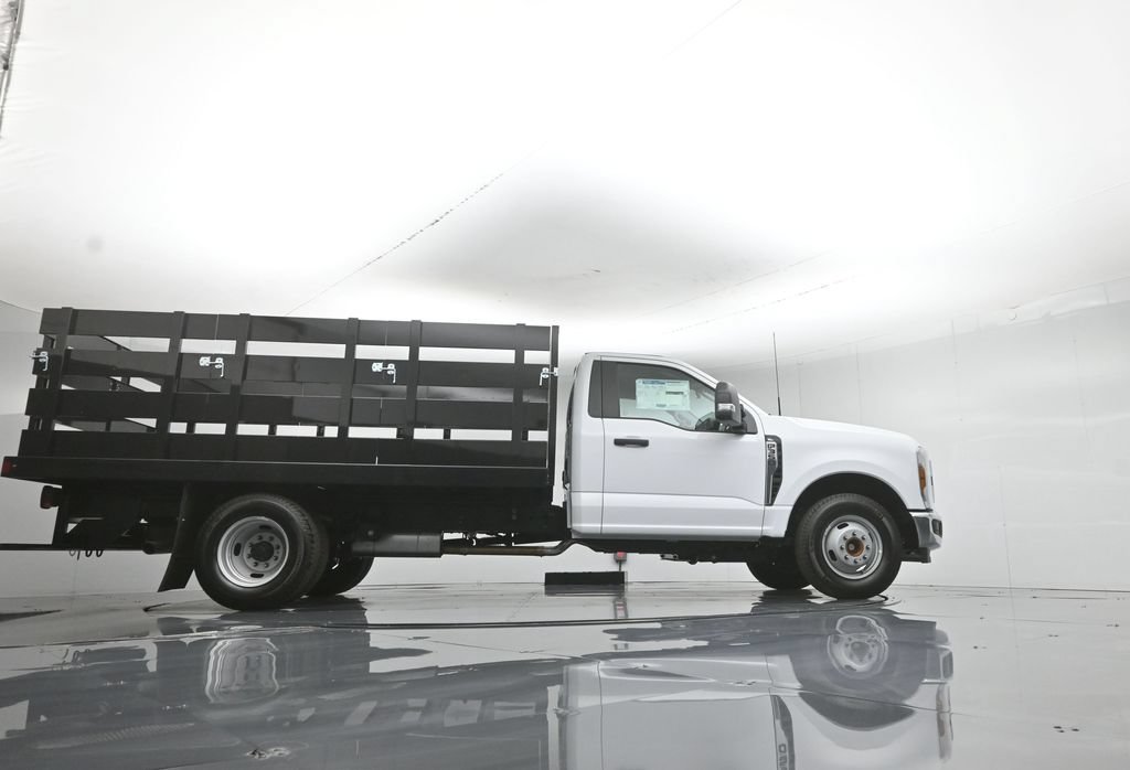 New 2026 Ford F350 XL w/ XL Chrome Package RWD image 40