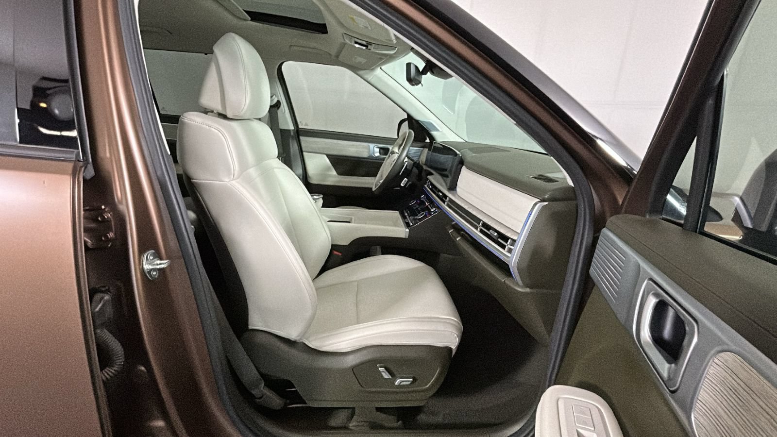 Used 2024 Hyundai Santa Fe Calligraphy FWD image 36