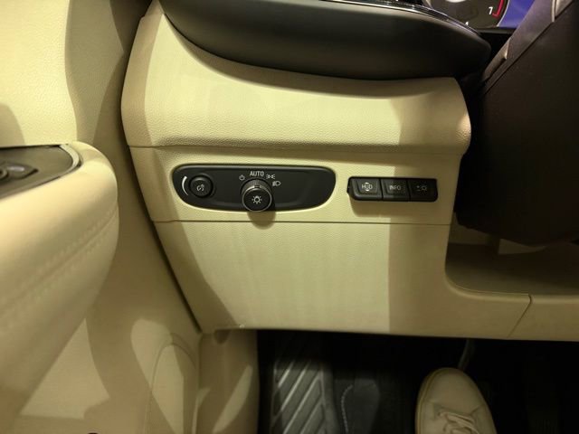 Certified 2022 Buick Envision Essence w/ Technology Package I image 17