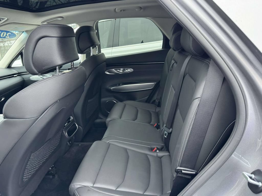 Certified 2023 Genesis GV70 2.5T w/ Select Package AWD/4WD image 8