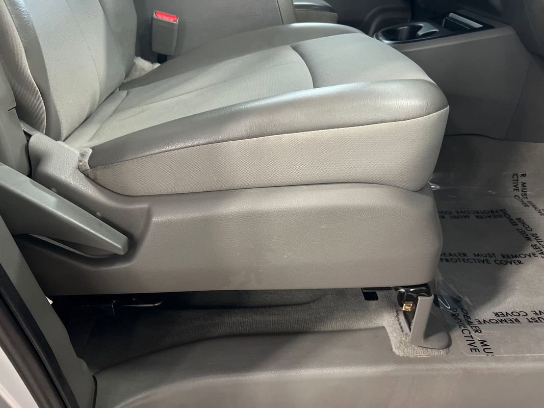 Used 2017 Nissan NV 3500 SV image 88