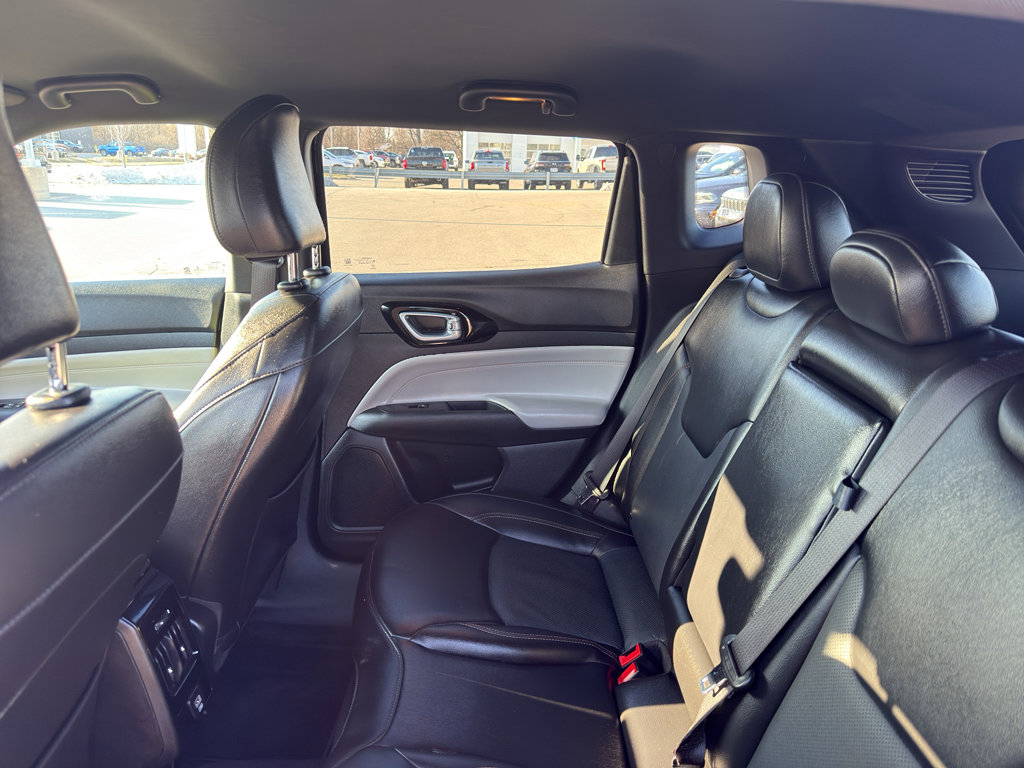Used 2023 Jeep Compass Limited image 32