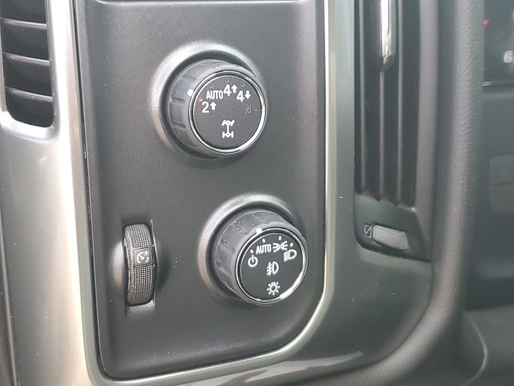 Used 2018 Chevrolet Silverado 1500 LT w/ Texas Edition image 10