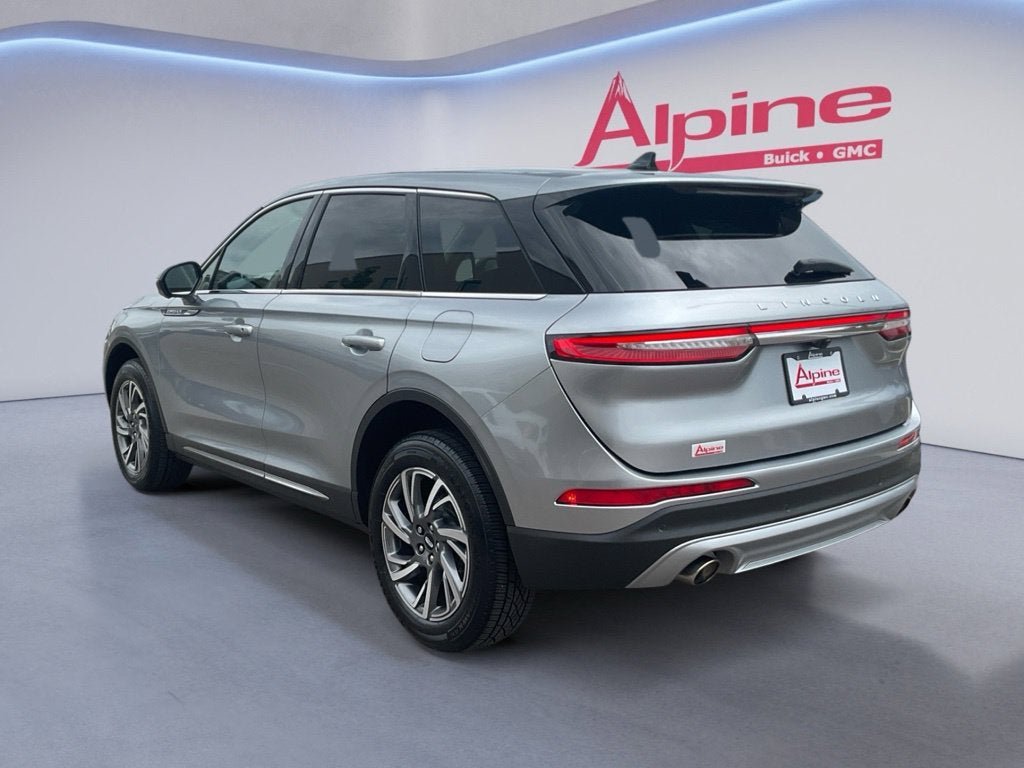 Used 2023 Lincoln Corsair AWD w/ Equipment Group 101A image 3